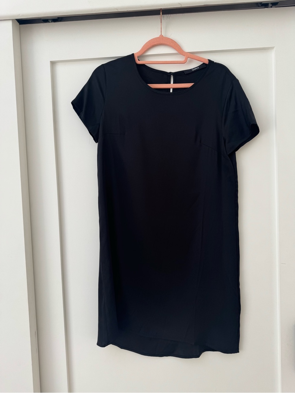 Quince Silk Black Short-Sleeve Shift Dress